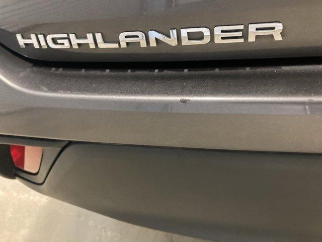 used 2022 Toyota Highlander car, priced at $33,996