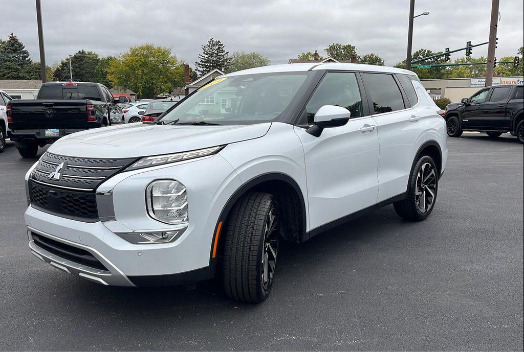 used 2024 Mitsubishi Outlander car, priced at $24,990