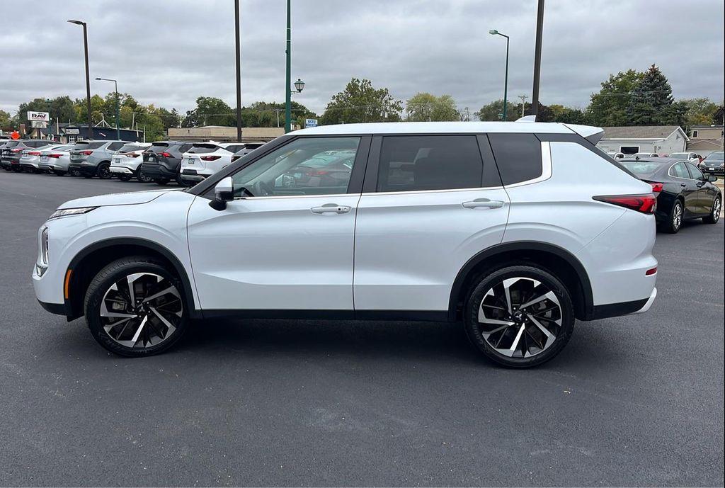 used 2024 Mitsubishi Outlander car, priced at $24,990