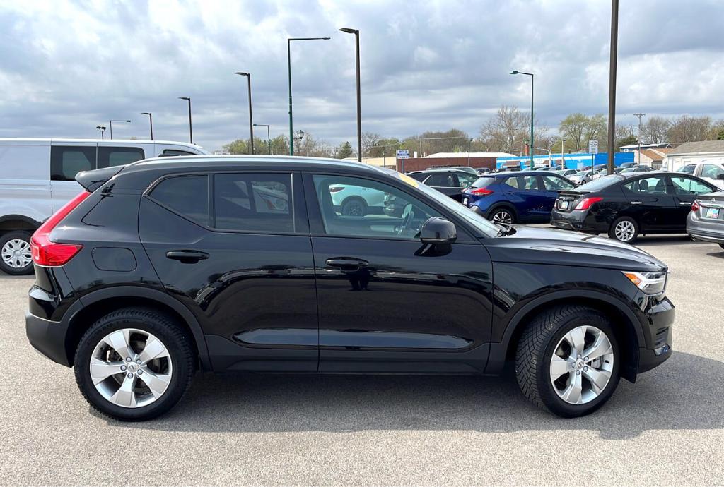 used 2020 Volvo XC40 car, priced at $25,990