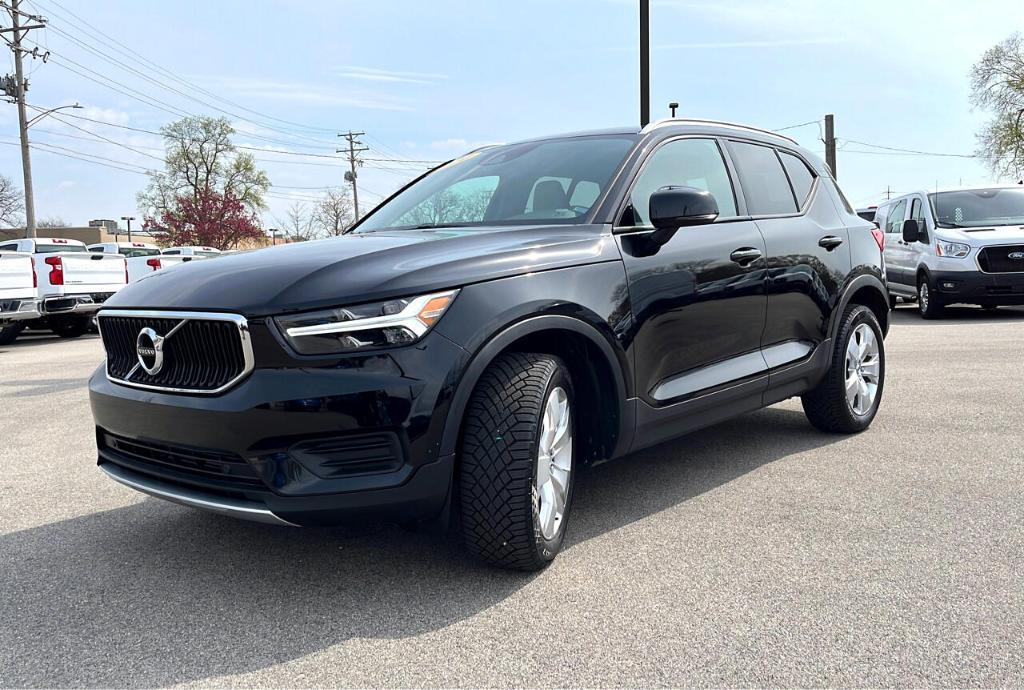 used 2020 Volvo XC40 car, priced at $25,990
