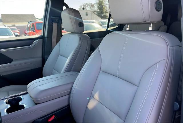 used 2024 GMC Acadia car, priced at $40,490