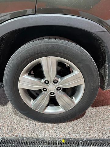 used 2013 Kia Sorento car, priced at $6,495