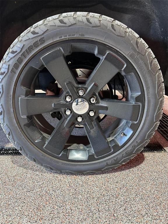 used 2015 Cadillac Escalade ESV car, priced at $19,995