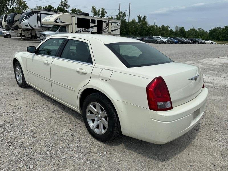 used 2007 Chrysler 300 car, priced at $5,295