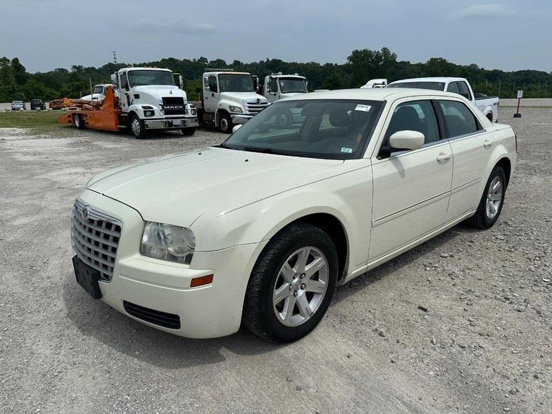 used 2007 Chrysler 300 car, priced at $5,295