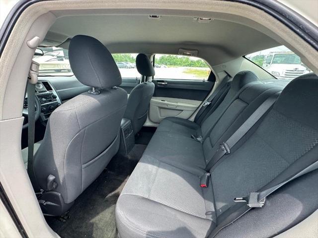 used 2007 Chrysler 300 car, priced at $4,995
