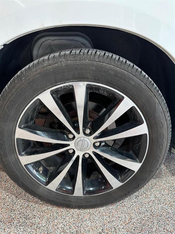 used 2011 Chrysler 200 car, priced at $8,995