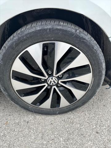 used 2014 Volkswagen Jetta Hybrid car, priced at $9,995