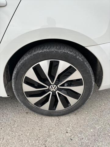 used 2014 Volkswagen Jetta Hybrid car, priced at $9,995