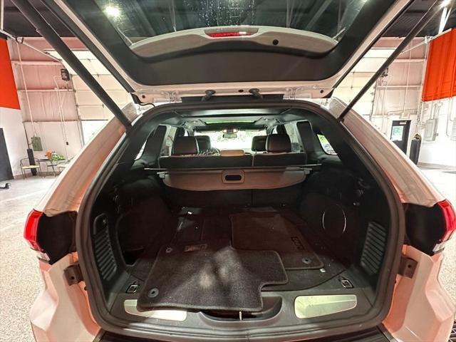 used 2016 Jeep Grand Cherokee car, priced at $13,500