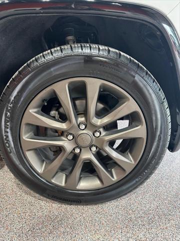 used 2016 Jeep Grand Cherokee car, priced at $13,500