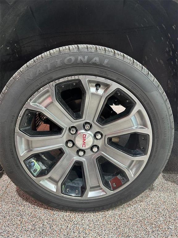 used 2016 GMC Yukon car, priced at $16,995