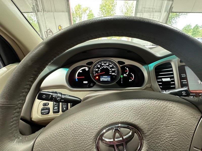 used 2007 Toyota Highlander Hybrid car, priced at $8,795