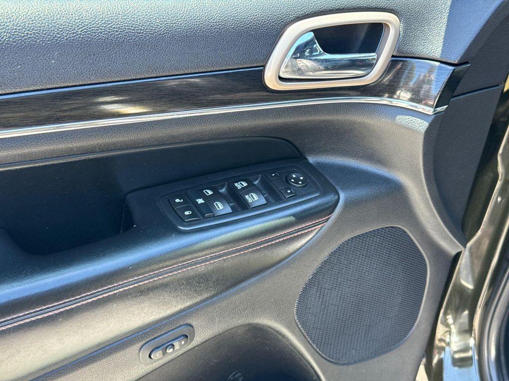 used 2016 Jeep Grand Cherokee car, priced at $10,995