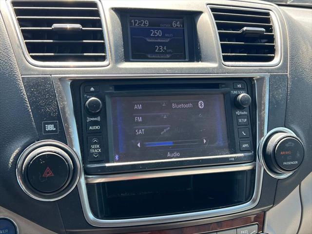 used 2013 Toyota Highlander Hybrid car, priced at $12,995