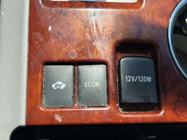 used 2013 Toyota Highlander Hybrid car, priced at $12,995