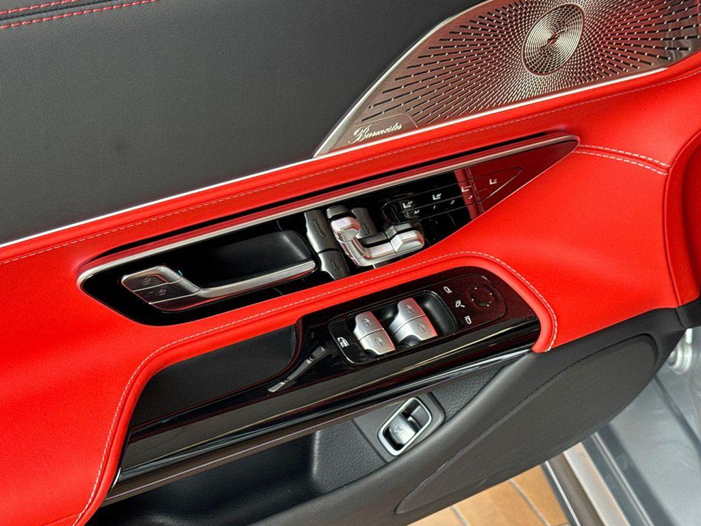 used 2024 Mercedes-Benz AMG SL 43 car, priced at $95,995