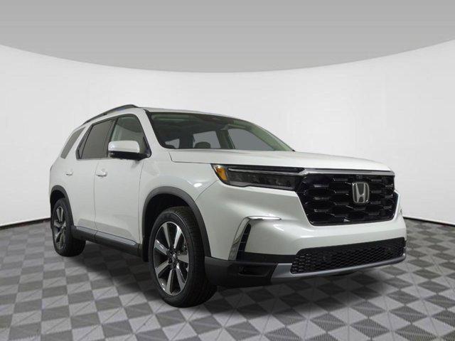 new 2025 Honda Pilot car, priced at $54,535