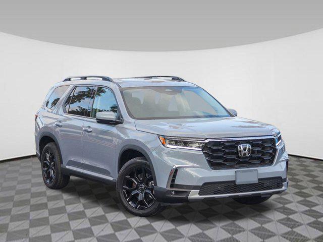 new 2025 Honda Pilot car, priced at $51,235