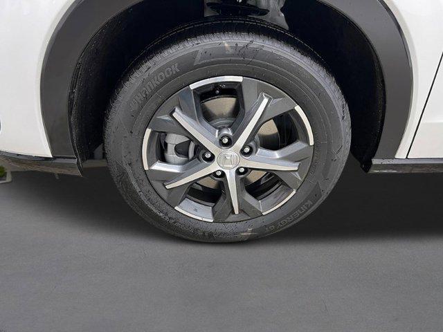 new 2025 Honda HR-V car, priced at $32,200