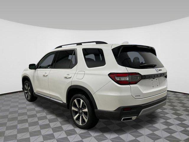 new 2025 Honda Pilot car, priced at $51,276