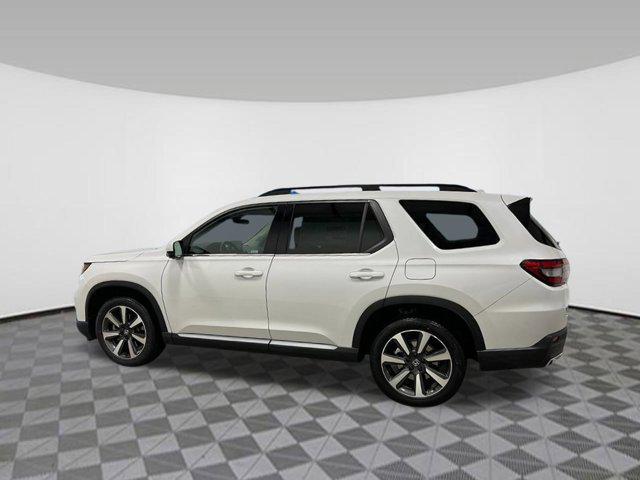 new 2025 Honda Pilot car, priced at $50,650