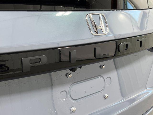 new 2025 Honda Pilot car, priced at $49,135