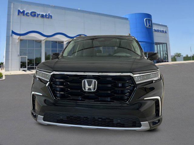 new 2025 Honda Pilot car, priced at $52,360