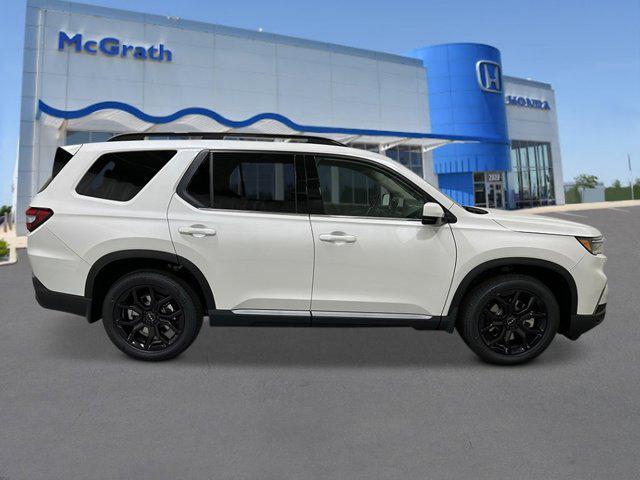 new 2025 Honda Pilot car, priced at $49,121