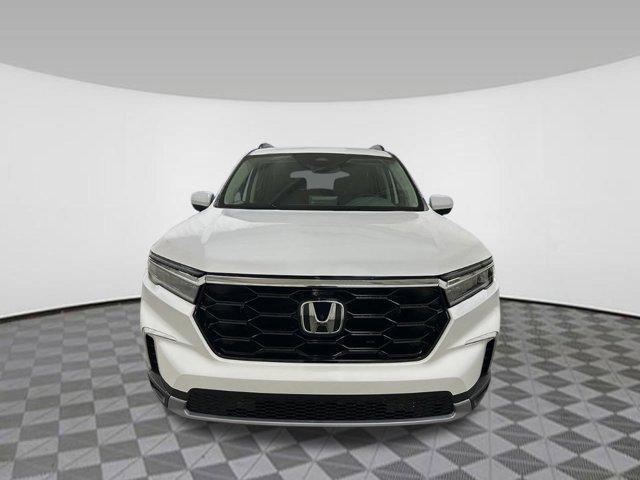 new 2025 Honda Pilot car, priced at $51,235