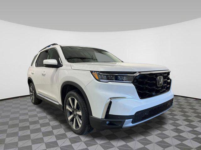 new 2025 Honda Pilot car, priced at $47,704