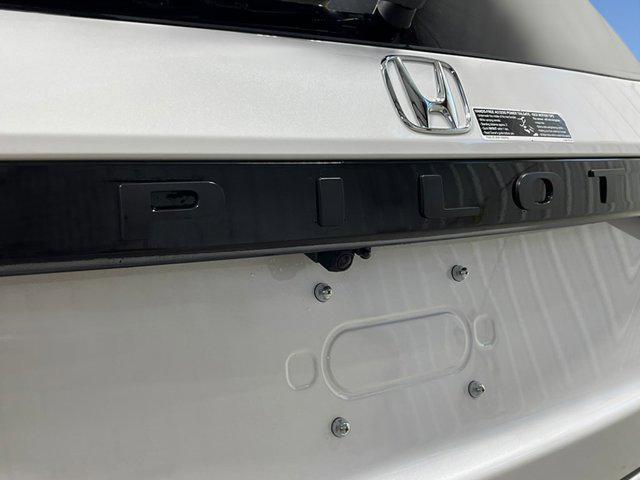new 2025 Honda Pilot car, priced at $47,704