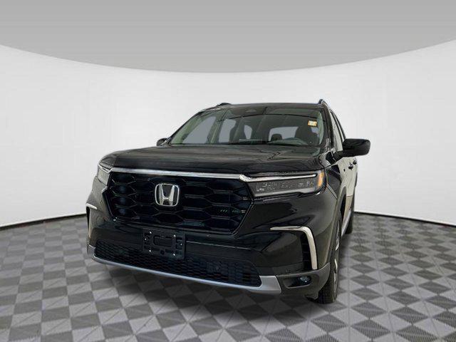 new 2025 Honda Pilot car, priced at $47,277