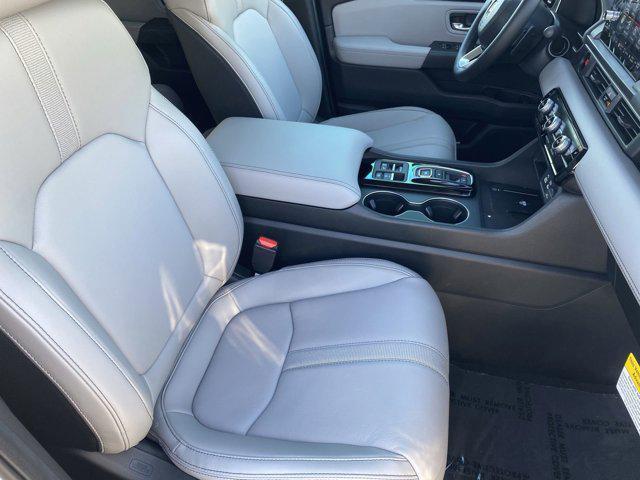 new 2025 Honda Pilot car, priced at $46,750