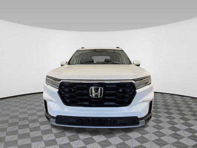 new 2025 Honda Pilot car, priced at $47,658