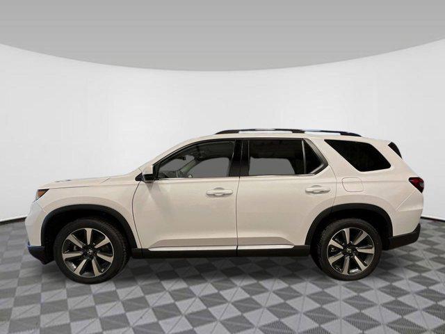 new 2025 Honda Pilot car, priced at $47,658