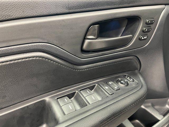 new 2025 Honda Odyssey car, priced at $41,600