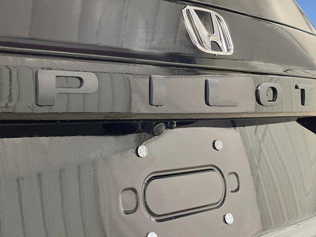new 2025 Honda Pilot car, priced at $47,833