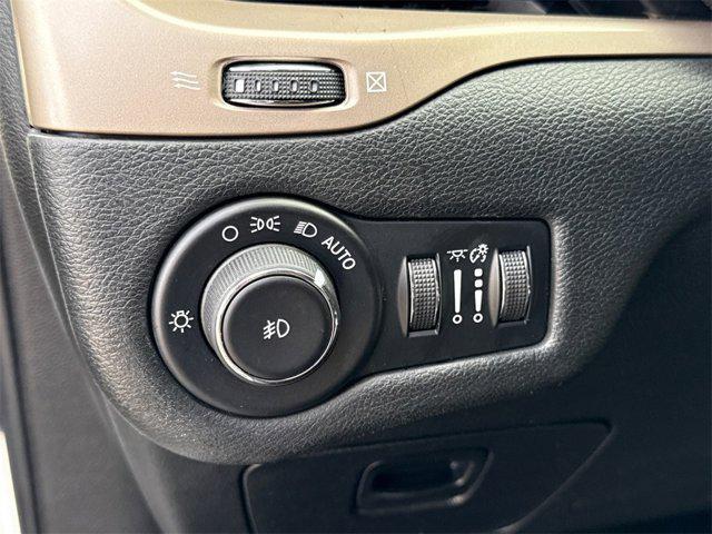 used 2016 Jeep Cherokee car, priced at $10,195