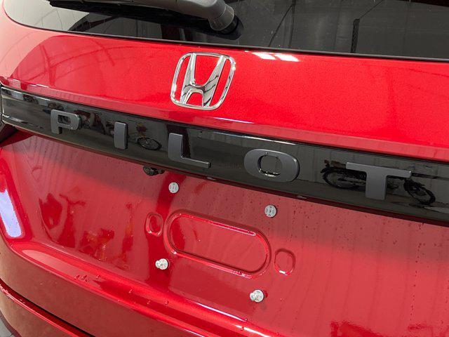 new 2025 Honda Pilot car, priced at $60,950