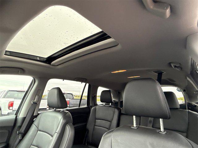 used 2022 Honda Pilot car, priced at $31,895