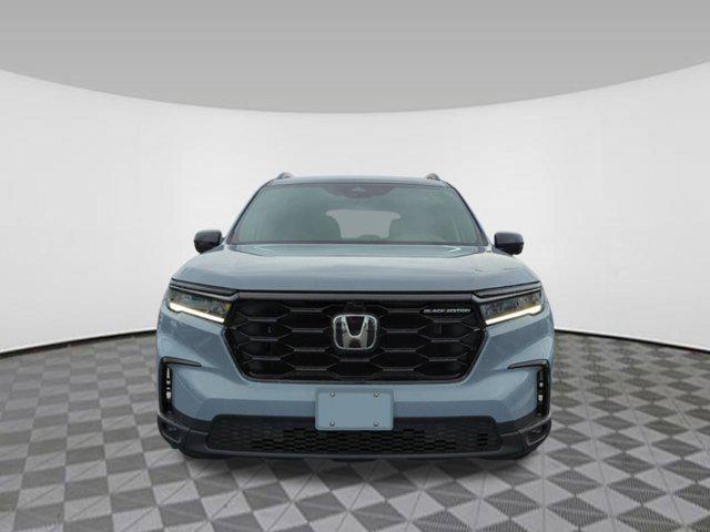 new 2025 Honda Pilot car, priced at $53,564