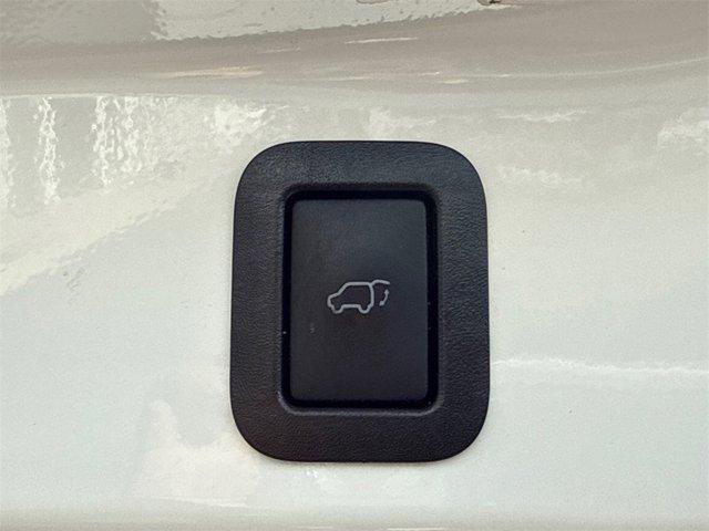 used 2019 Toyota Highlander car, priced at $27,395