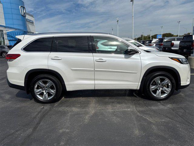 used 2019 Toyota Highlander car, priced at $27,395