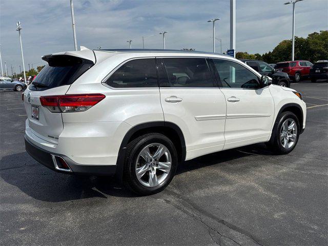 used 2019 Toyota Highlander car, priced at $27,395