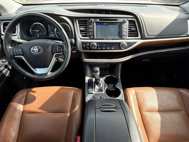 used 2019 Toyota Highlander car, priced at $27,395