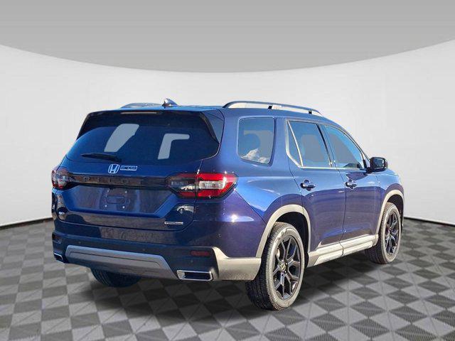 new 2025 Honda Pilot car, priced at $49,512