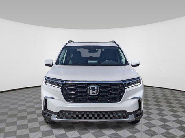 new 2025 Honda Pilot car, priced at $49,285