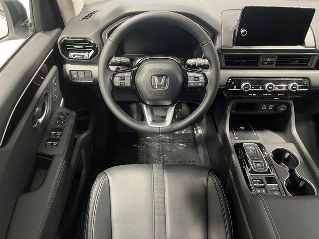 new 2025 Honda Pilot car, priced at $49,167